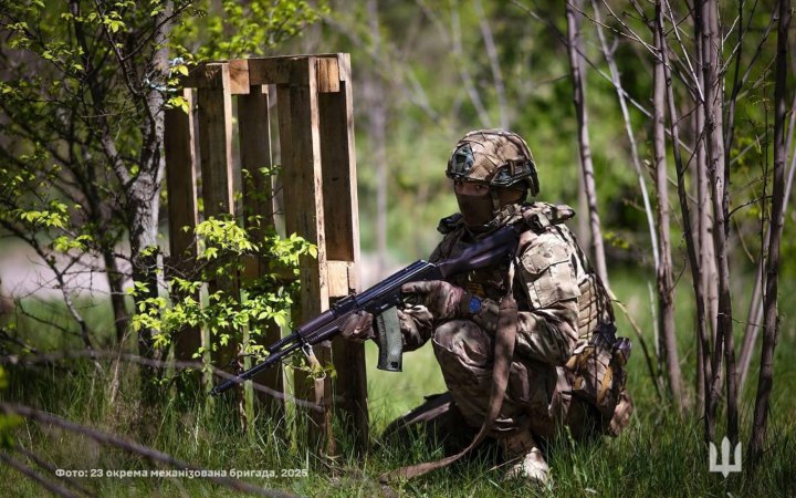 За добу на фронті відбулося 195 бойових зіткнень, - Генштаб