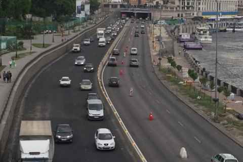 В Киеве открыли после ремонта Набережное шоссе