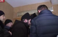 Экс-бойцы "Торнадо" пытались прорваться на суд по делу их товарищей (обновлено)