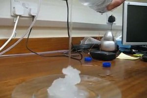 Ученые определили температуру замерзания переохлажденной воды