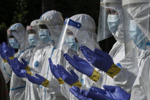 Количество заражений COVID-19 в мире превысило 50,7 млн, из них более 10 млн в США