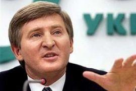 ЮВТ права: Ахметов послал Фирташу "черную метку"