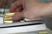 Ціна золота вперше перевищила $5 000 за унцію