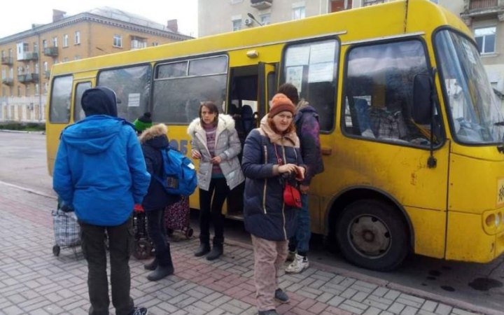 Из Попасной провели сложную эвакуацию, спасены 60 человек