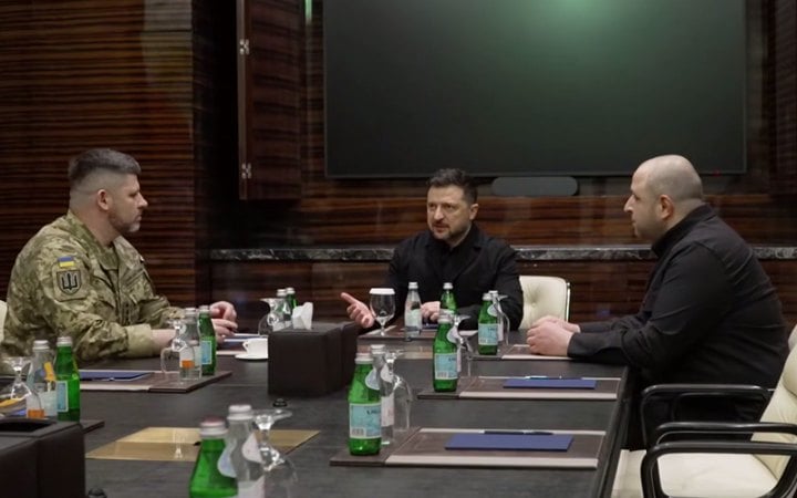 ​Зеленський доручив Гнатову та Умєрову опрацювати військові модальності drone deal з ЄС