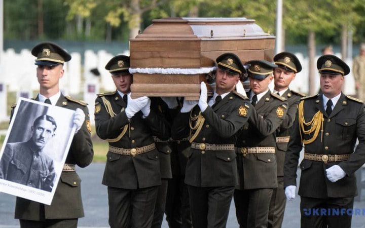 Лідера ОУН Євгена Коновальця перепоховали на Національному військовому меморіальному кладовищі