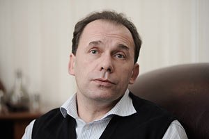 Если Мельник действительно в США, он не понесет наказания, - юрист