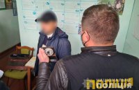 ​​На Хмельниччині сільський голова погорів на хабарі $15 тисяч 
