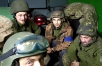 Пограничники показали, в каких условиях находятся защитники "Азовстали" в Мариуполе.
