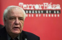 Суд зняв звинувачення у зберіганні дитячої порнографії з письменника Буковського