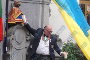В День независимости Украины в Брюсселе из "Писающего мальчика" лилось украинское пиво