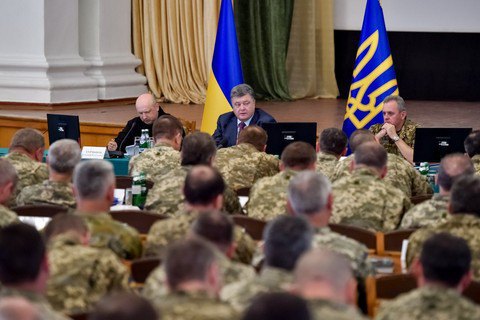 Порошенко призвал быть готовыми уйти в партизаны