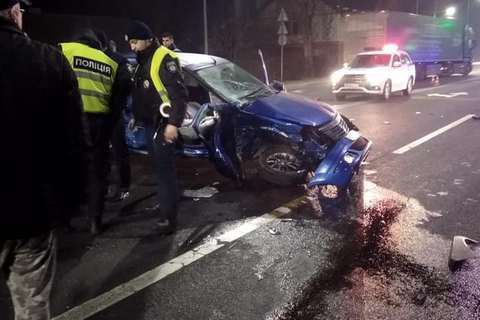 Юнак без прав розбився насмерть за кермом автомобіля на трасі у Львівській області