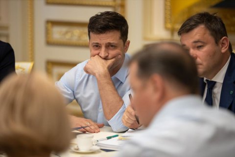 Зеленский призвал Раду посвятить последние два месяца реформам, а не пиару