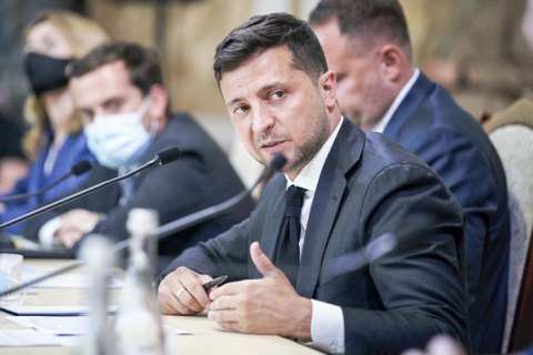 Зеленский подписал указ о безвизе для туристов из Китая
