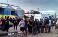Суд Харькова арестовал 15 подозреваемых в попытке захвата элеватора