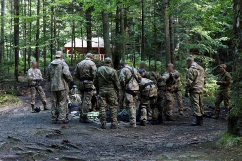 Две горно-патрульные роты Нацгвардии ищут женщину, которая три дня назад пропала в Верховинском районе 