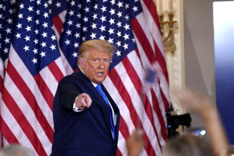 Трамп назвал "очень странным" лидерство Байдена в ключевых штатах