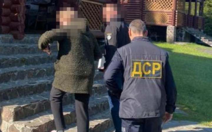 Ексголові РДА на Закарпатті оголосили підозру у справі про незаконну передачу землі товариствам Медведчука 