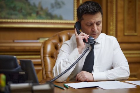 Зеленський розповів деталі розмови з Байденом (оновлено)