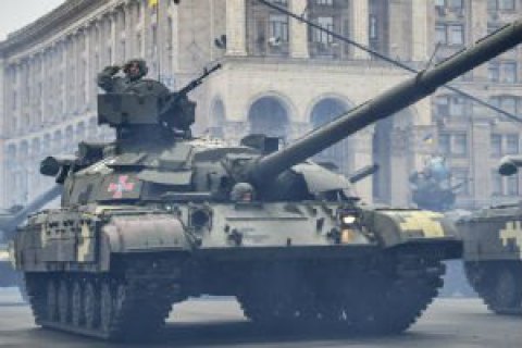 Порошенко поздравил танкистов с профессиональным праздником