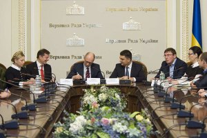 Первое разногласие в коалиции возникло через пять минут после ее создания