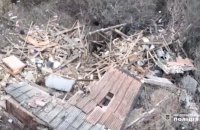 Військові та поліція врятували чоловіка, який 6 діб був під завалами будинку поблизу Авдіївки