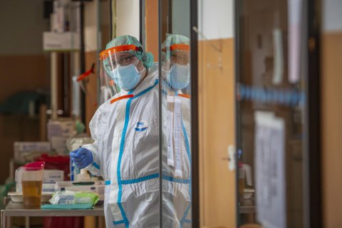 В мире зафиксировано более 38,7 млн случаев COVID-19