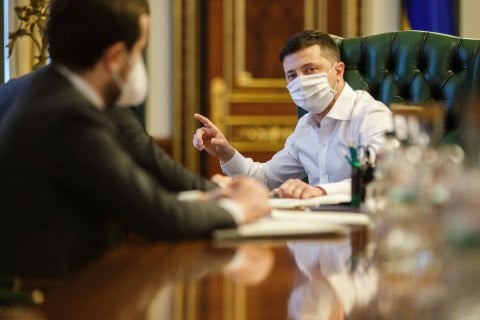 Зеленский: мы еще не преодолели коронавирус, но уже должны думать, как правильно выходить из карантина