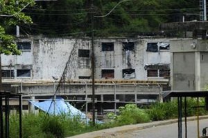 В Венесуэле решили выпустить почти половину заключенных