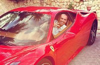 Вратарь соперника "Динамо" любит Ferrari и тащит пенальти