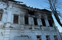 Окупанти вдарили дроном по бібліотеці у центрі Новгород-Сіверського