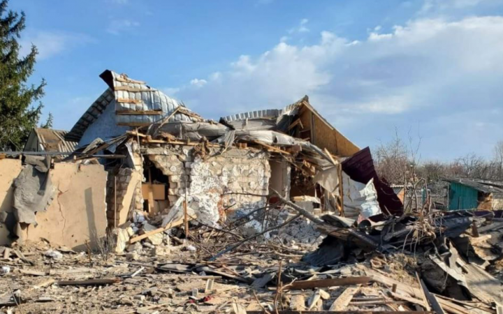 Враг второй раз за день обстрелял Лисичанск, пострадали три человека