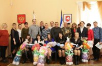 В Крыму вручили повестки в военкомат новорожденным