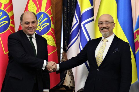 ​Украина и Британия не хотят вражды с Россией, но обеспокоены ее действиями вблизи украинской границы