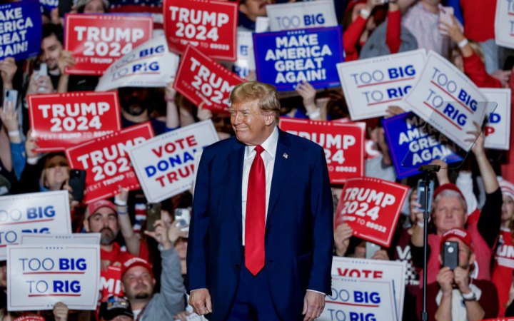 З Трампа зняли три звинувачення у штаті Джорджія – залишилося ще десять 
