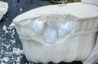 Киевлянка прятала наркотики в садовых скульптурах и отправляла их в Донецк