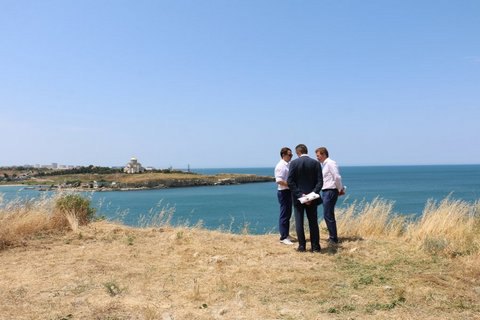 ​В Севастополе собираются установить 25-метровую стелу