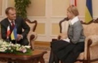 Туск приедет в Украину поговорить с Тимошенко о Евро-2012