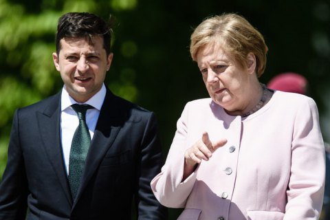 Зеленский предложил сторонникам снятия санкций с России посетить Донбасс и Крым