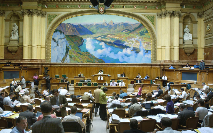 Парламент Швейцарії відхилив дозвіл третім країнам реекспортувати зброю в Україну