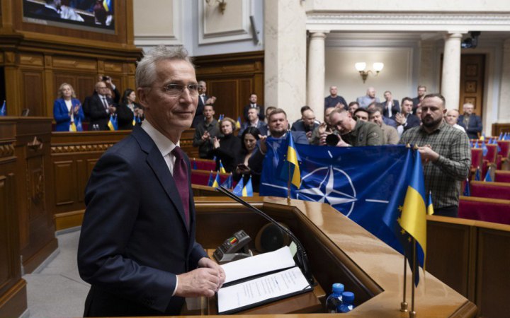 Столтенберг про ескалацію: “Росія загострила ситуацію, вторгнувшись в іншу країну”