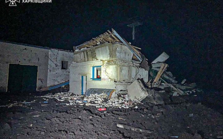 Армія РФ вночі влучила на територію підприємства у Харківській області