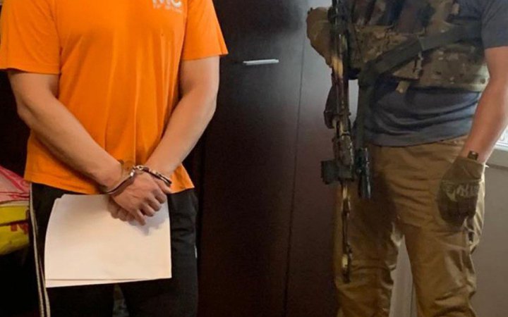На Миколаївщині затримали чоловіка, який коригував удари росіян по школах