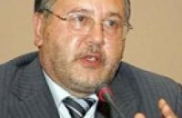 Гриценко решил пожить среди людей
