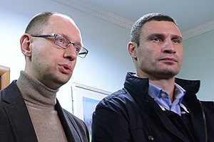 Яценюк рассказал, какие темы обсудит на встрече с Меркель
