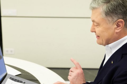 Порошенко в разговоре с Туском призвал европейских партнеров усилить санкции против РФ и поддержать предоставление Украине ПДЧ