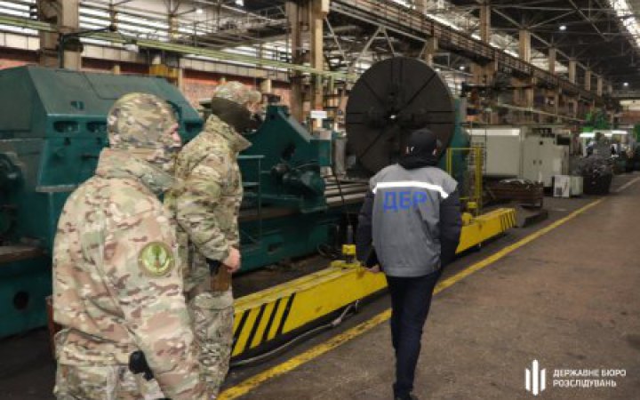Завершили розслідування щодо ексрегіонала і його спільників, які торгували із РФ комплектуючими до ВПК 