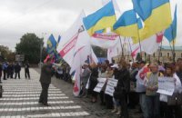 Кандидат в нардепы жалуется на админдавление