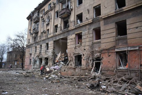 Чотири кораблі РФ обстріляли Маріуполь